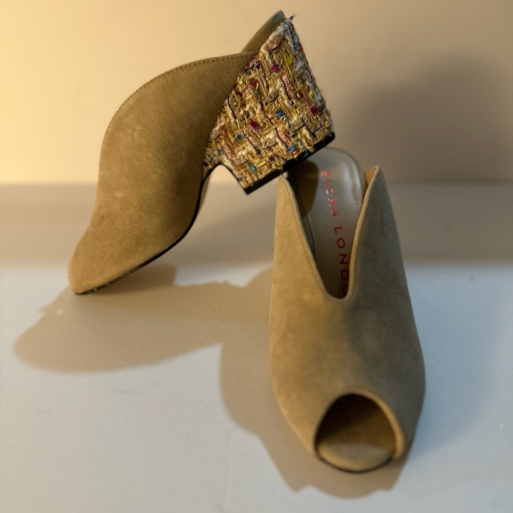 Sacha London Beige Peep Toe Heels With Embellished Heel Size 6.5 Selina